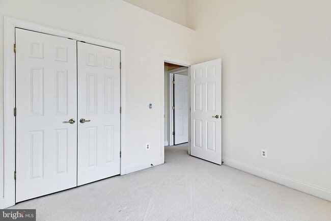 Building Photo - 6913 Stanwick Square