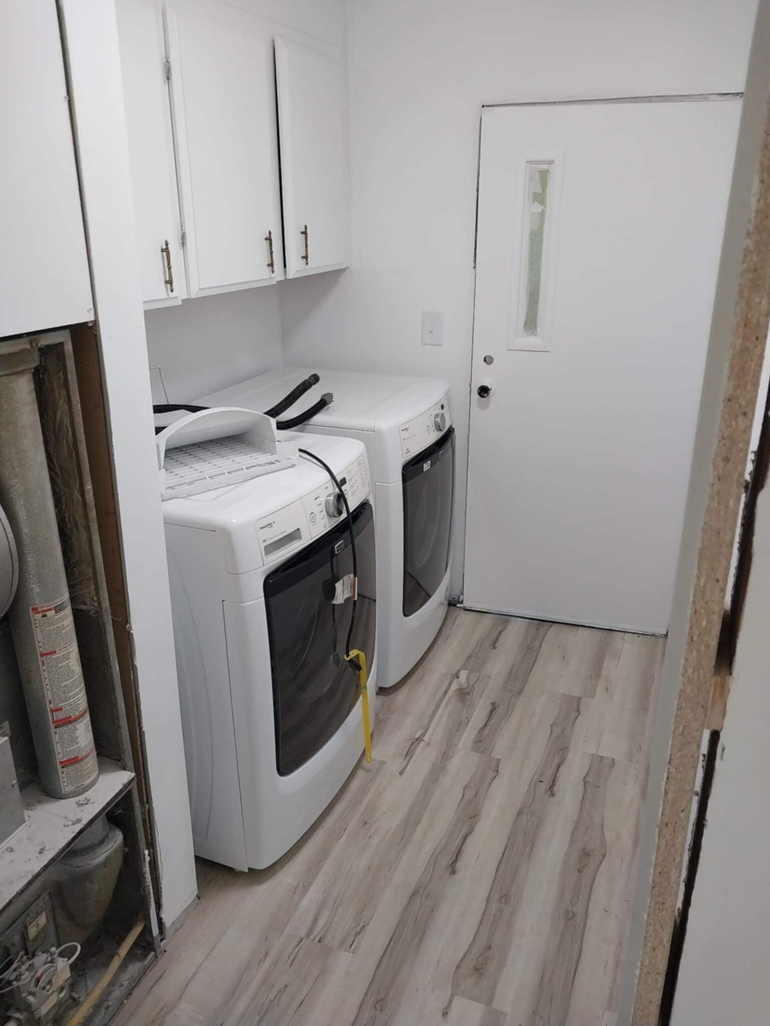 Indoor laundry hooked up and ready to go - 3914 Clarnin St