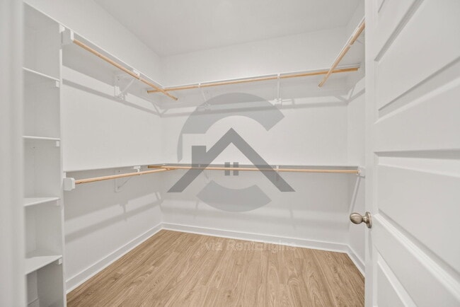 Building Photo - 621 Riley Ln