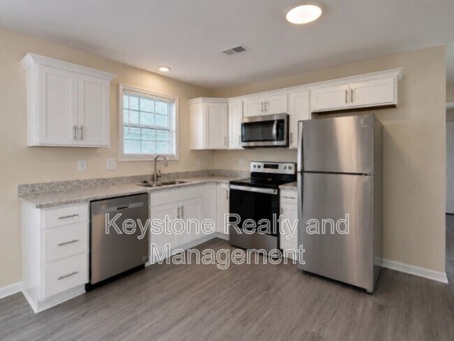 Building Photo - 157 Mace Ln