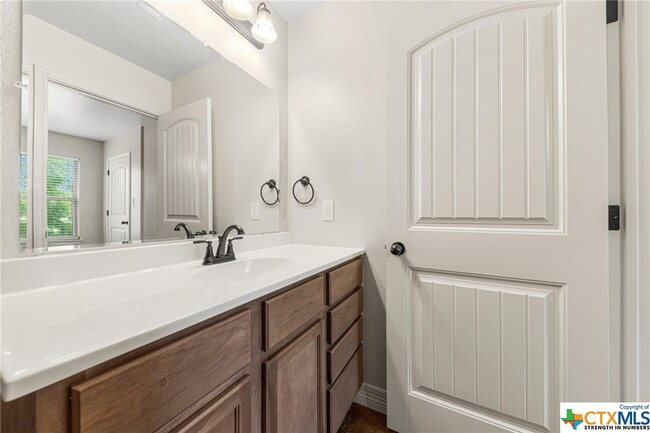 Building Photo - 2807 Terrace Dr