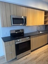 Building Photo - 769 E 28th St