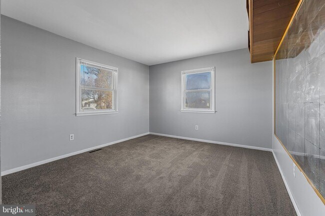 Building Photo - 816 Lincoln St