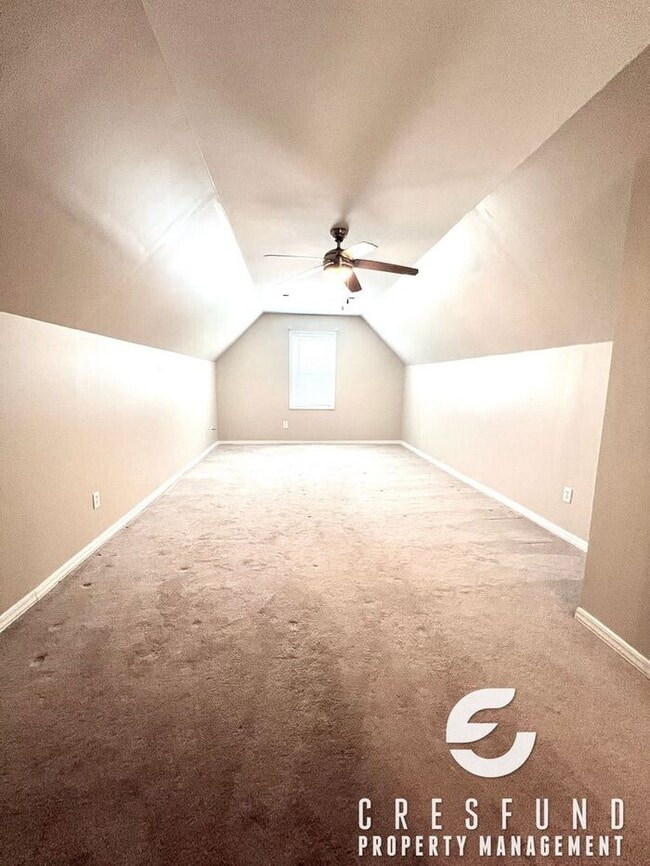 Building Photo - Conveniently Located Close to RALEIGH/RDU/...