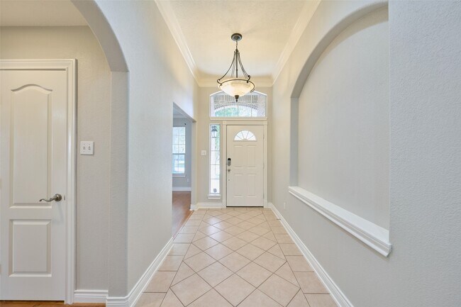 Building Photo - 13313 Enchanted Way