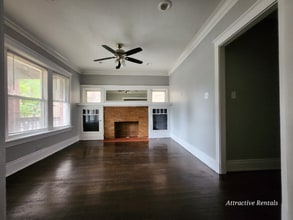 Building Photo - 6738 S Prairie Ave