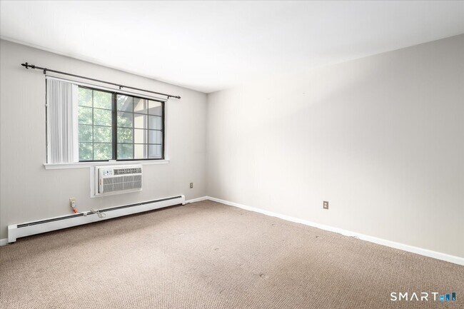 Building Photo - 50 Aiken St