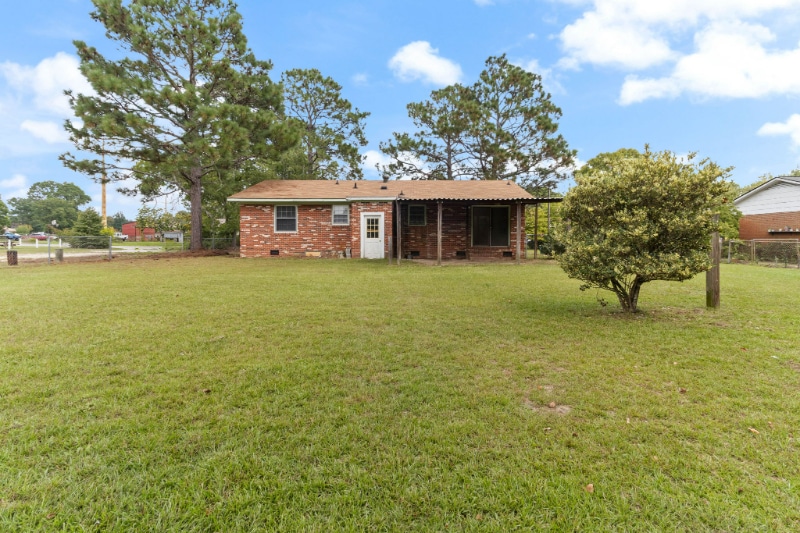 Building Photo - 6118 Lexington Dr