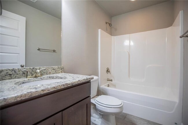 Building Photo - 3214 SW Stonepoint Ave