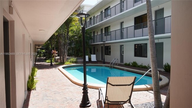 Building Photo - 3240 Mary St