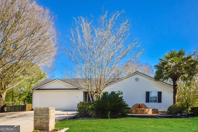 Building Photo - 300 Claremont Dr