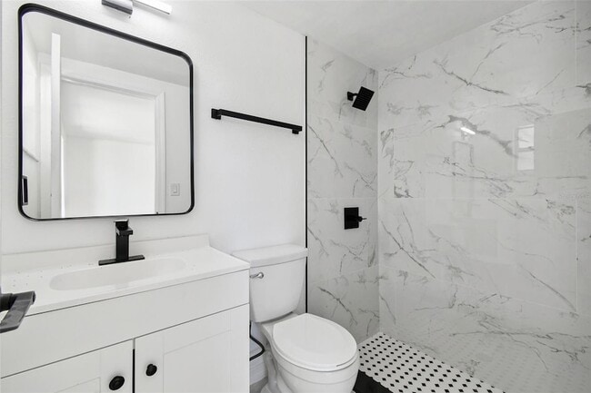 Building Photo - 3513 Landale Dr