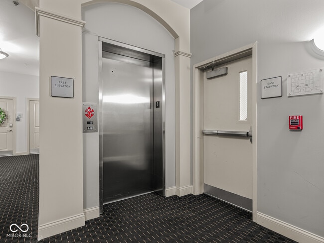 Building Photo - 450 E Ohio St