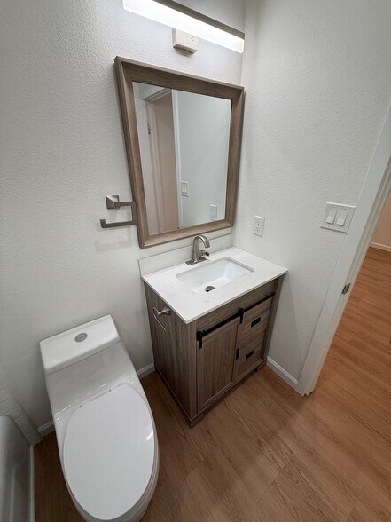 Building Photo - 3911 Oregon St