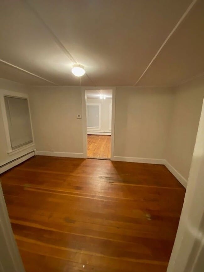 Building Photo - 1BR/1BA Available Now!!