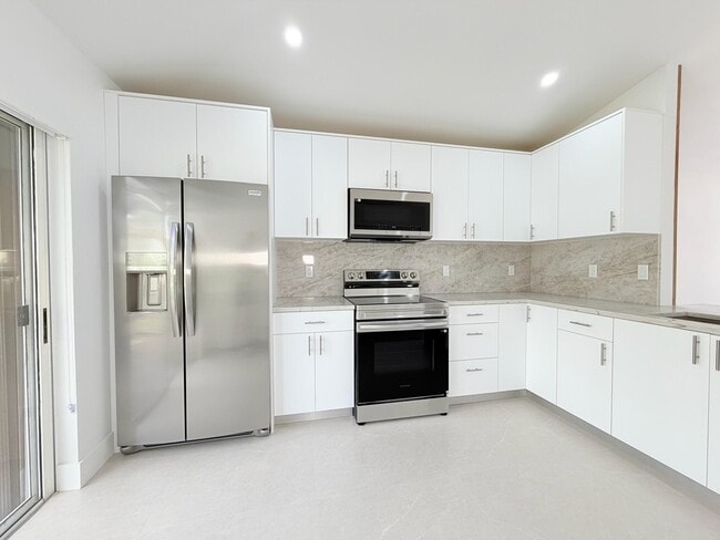 Building Photo - 20841 NW 1st St