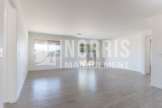 Building Photo - New Home in Arizona City, GREAT Location!