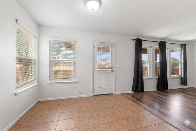 Building Photo - 1121 Sweet Gum Dr