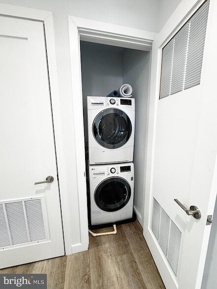 Building Photo - 700 Roeder Rd