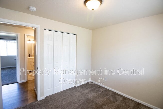 Building Photo - 2827 SW Pumice Ave