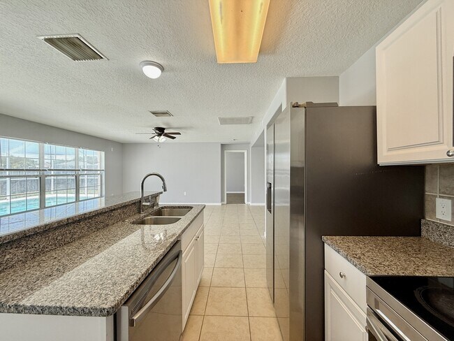 Building Photo - 10325 Boyette Creek Blvd