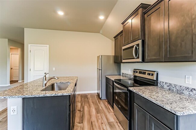 Building Photo - 1601 Crimson Lake Blvd