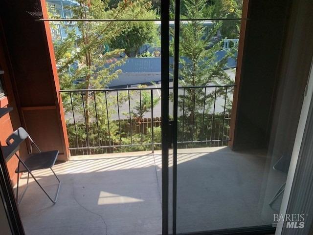 Building Photo - 1579 Lincoln Ave