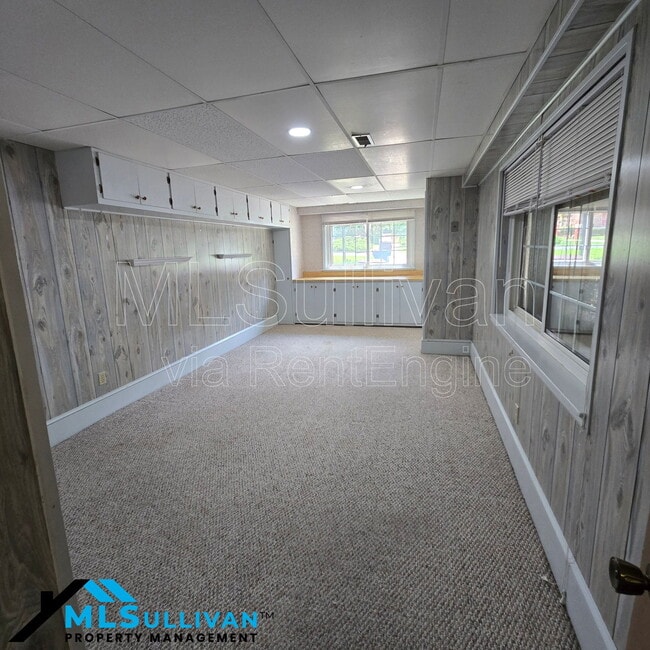 Building Photo - 2601 Cohnwood Dr
