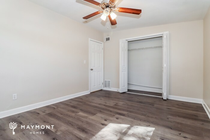 Building Photo - 2250 Norman Dr