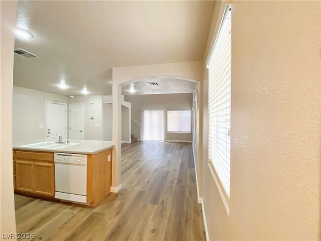 Building Photo - 5281 Valencia Crest Ave