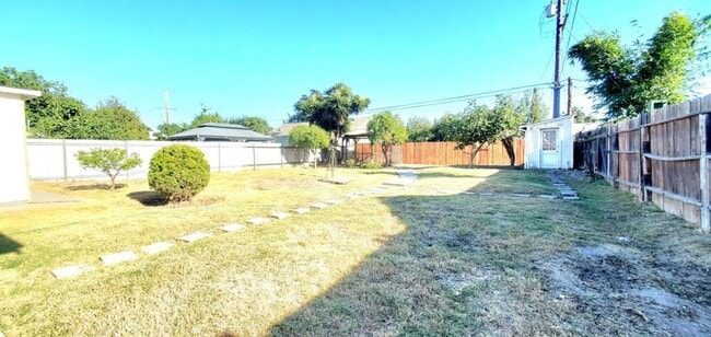 Building Photo - 3106 San Pierre Dr