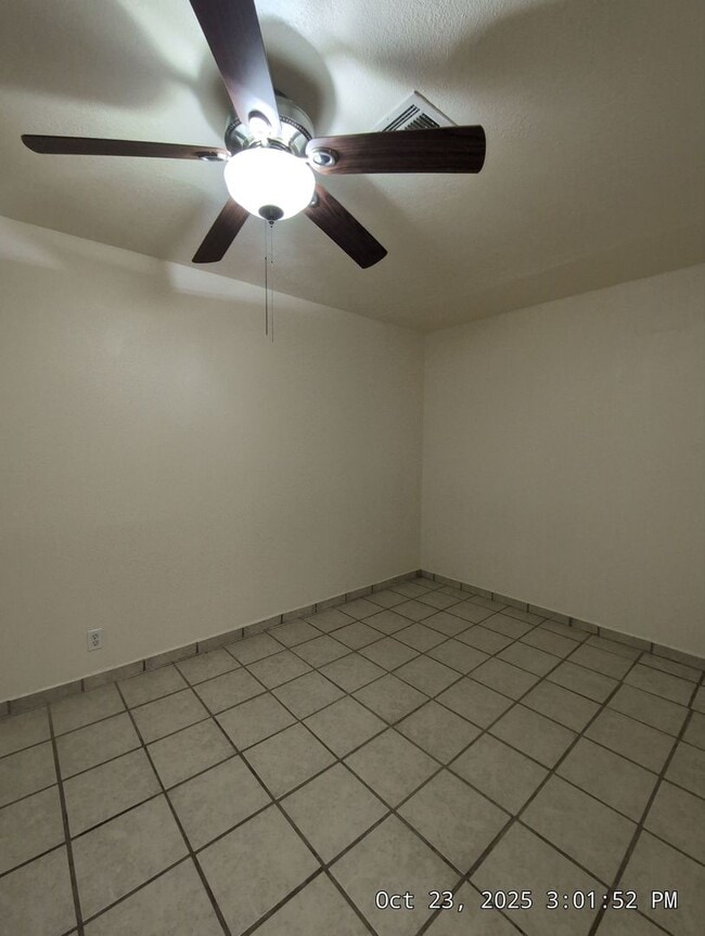 Building Photo - Welcome to your new cozy, immaculate and s...