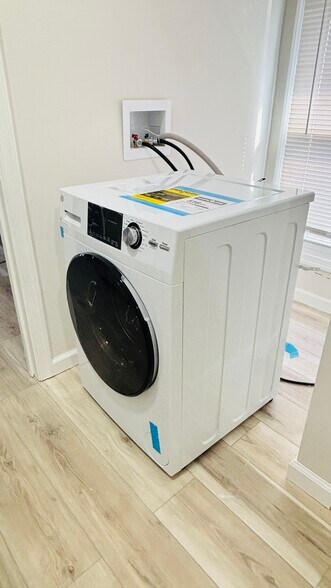 LAUNDRY DRYER COMBO - 46 Bridge St