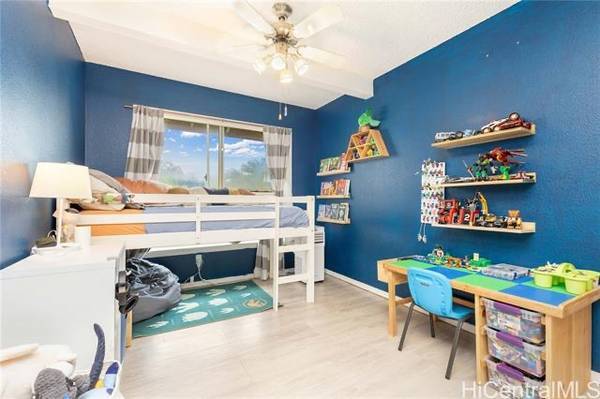 Building Photo - 91-1067-1067 Oaniani St