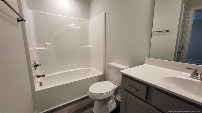 Building Photo - 1105 Woodridge Dr