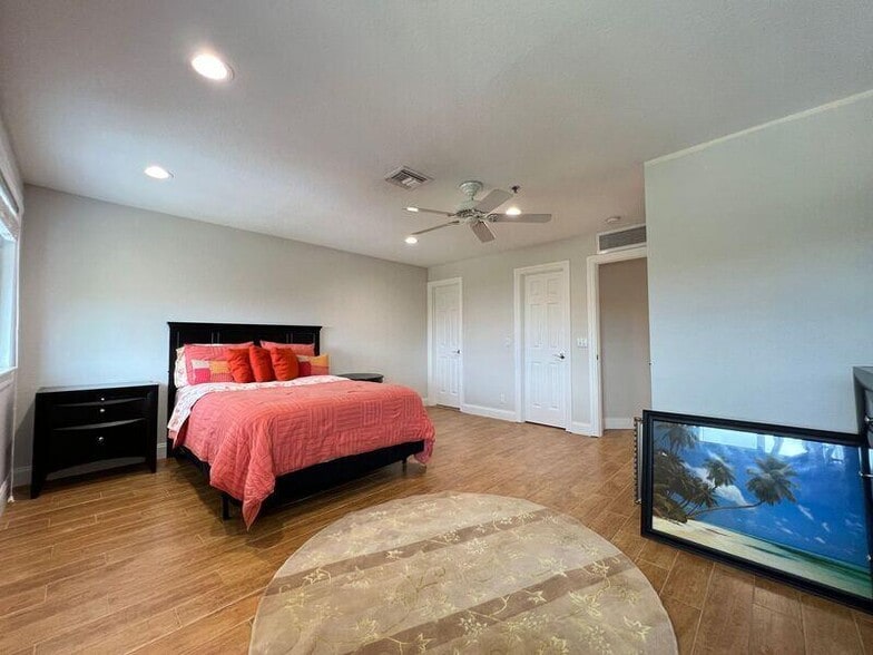 Building Photo - 4216 Sea Grape Dr