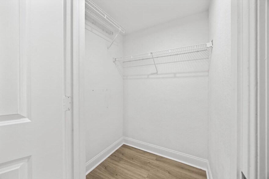 Building Photo - 158 SW Peacock Blvd