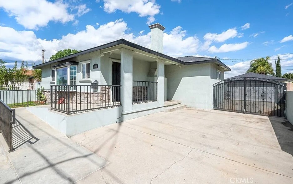 Building Photo - 2146 S Towne Ave