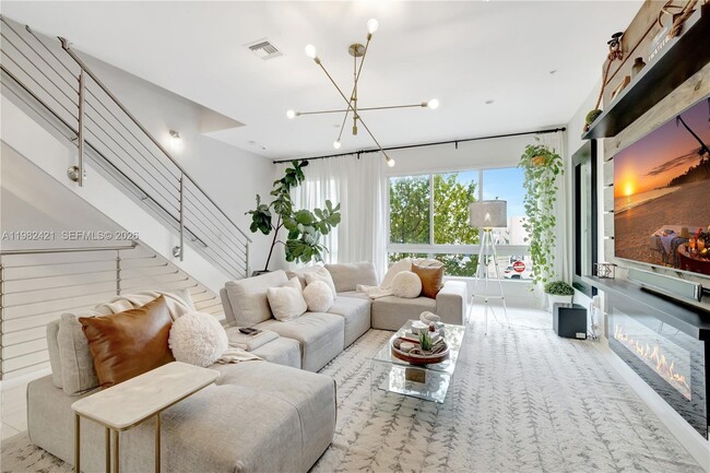 Building Photo - 6630 NW 104th Path