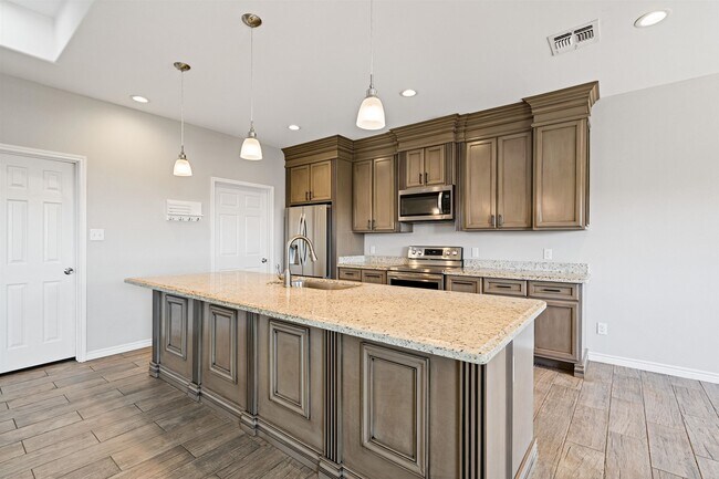 Building Photo - 306 Javier Dr