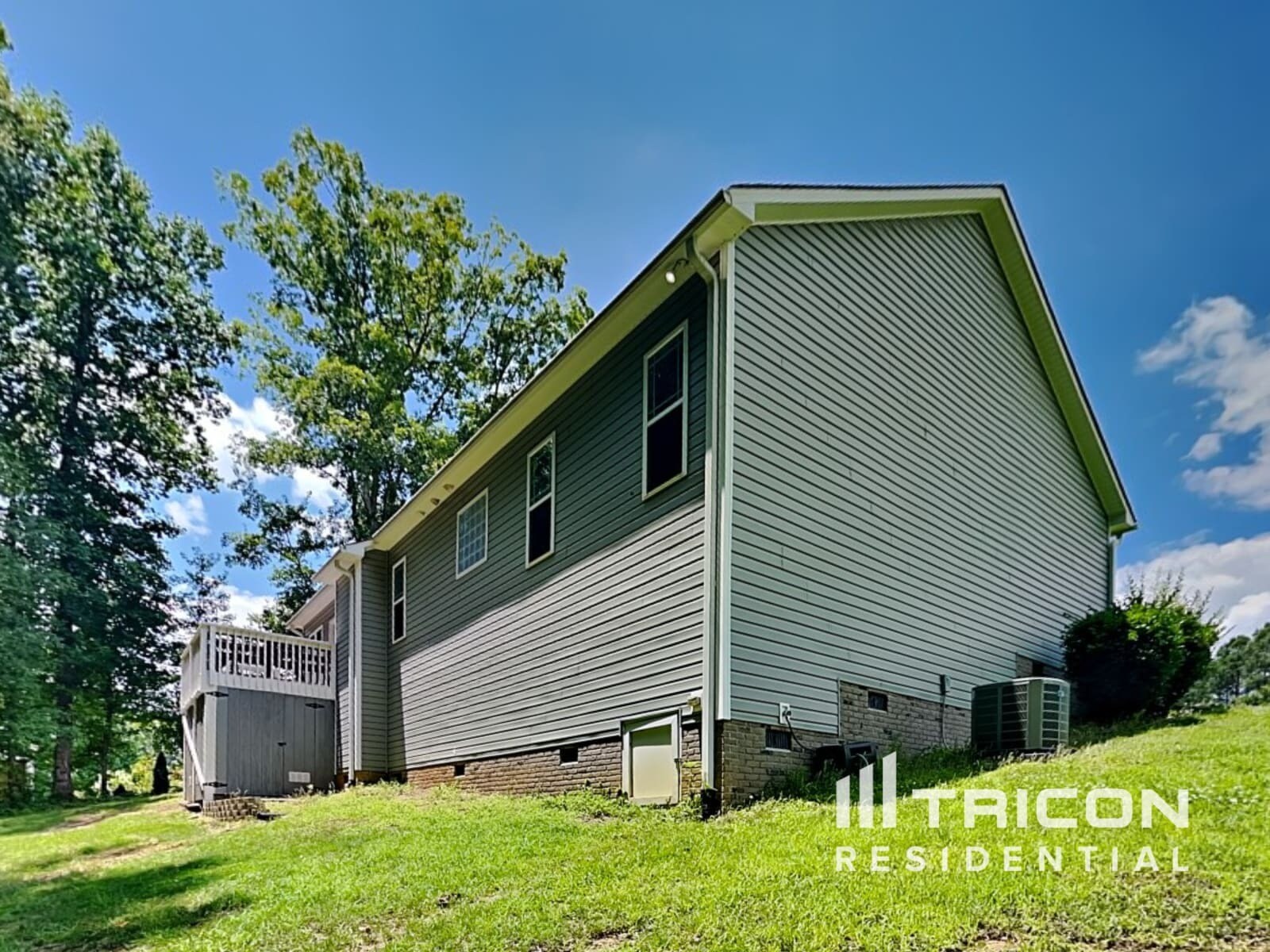 Building Photo - 189 Crystal Creek Dr