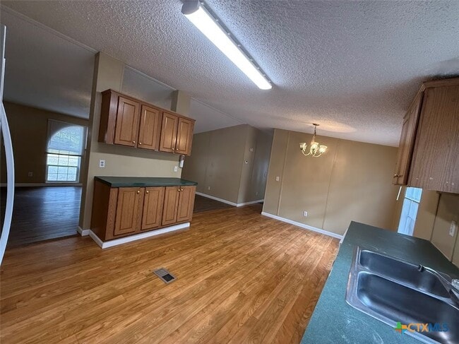 Building Photo - 136 Sonnyland Dr