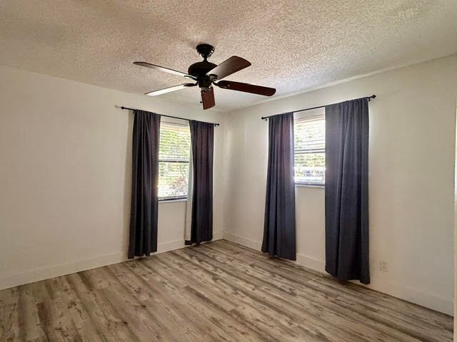 Building Photo - 3054 S Oakland Forest Dr