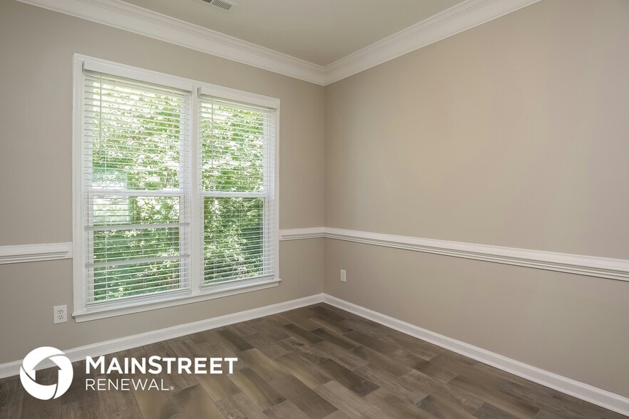 Building Photo - 1511 Groveland Trail