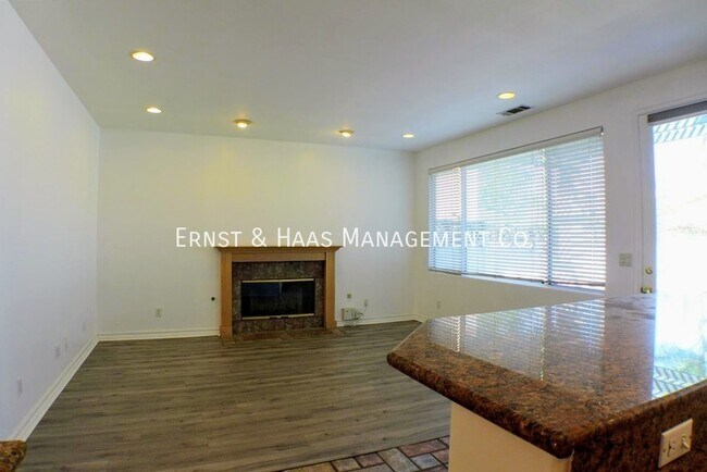 Building Photo - 3560 Pine Ave