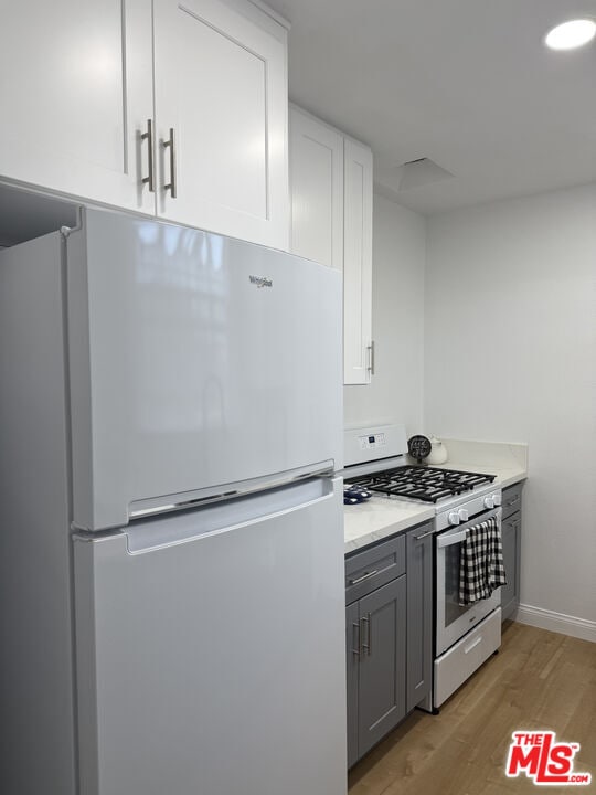 Building Photo - 3310 W 77th St