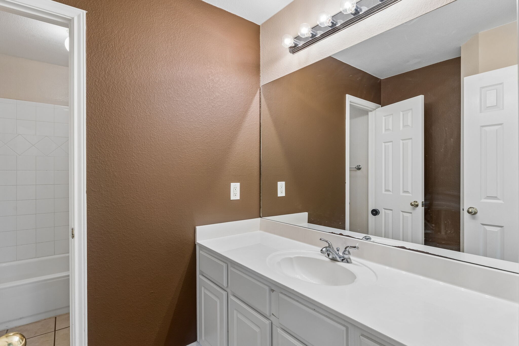 Building Photo - 7206 W Magic Mountain Ln