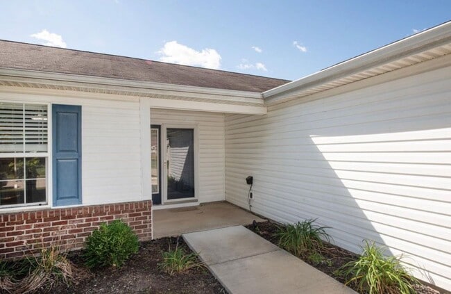 Building Photo - Carrington Estates...3 Bedroom 2 Bath