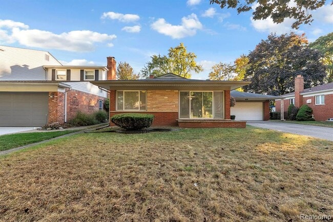 Building Photo - 32725 Barkley St