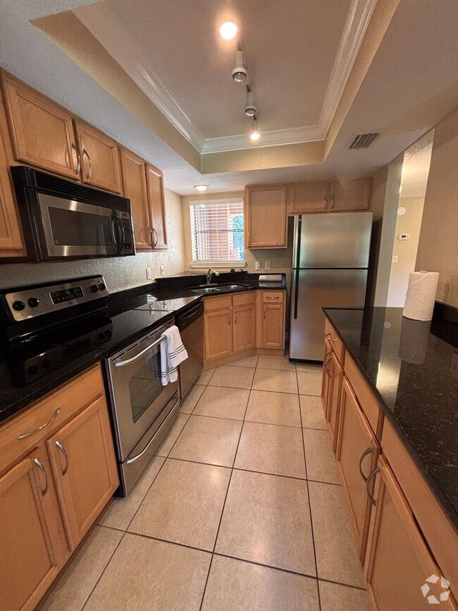 Building Photo - Condo Living at Its Best in Ponte Vedra Be...